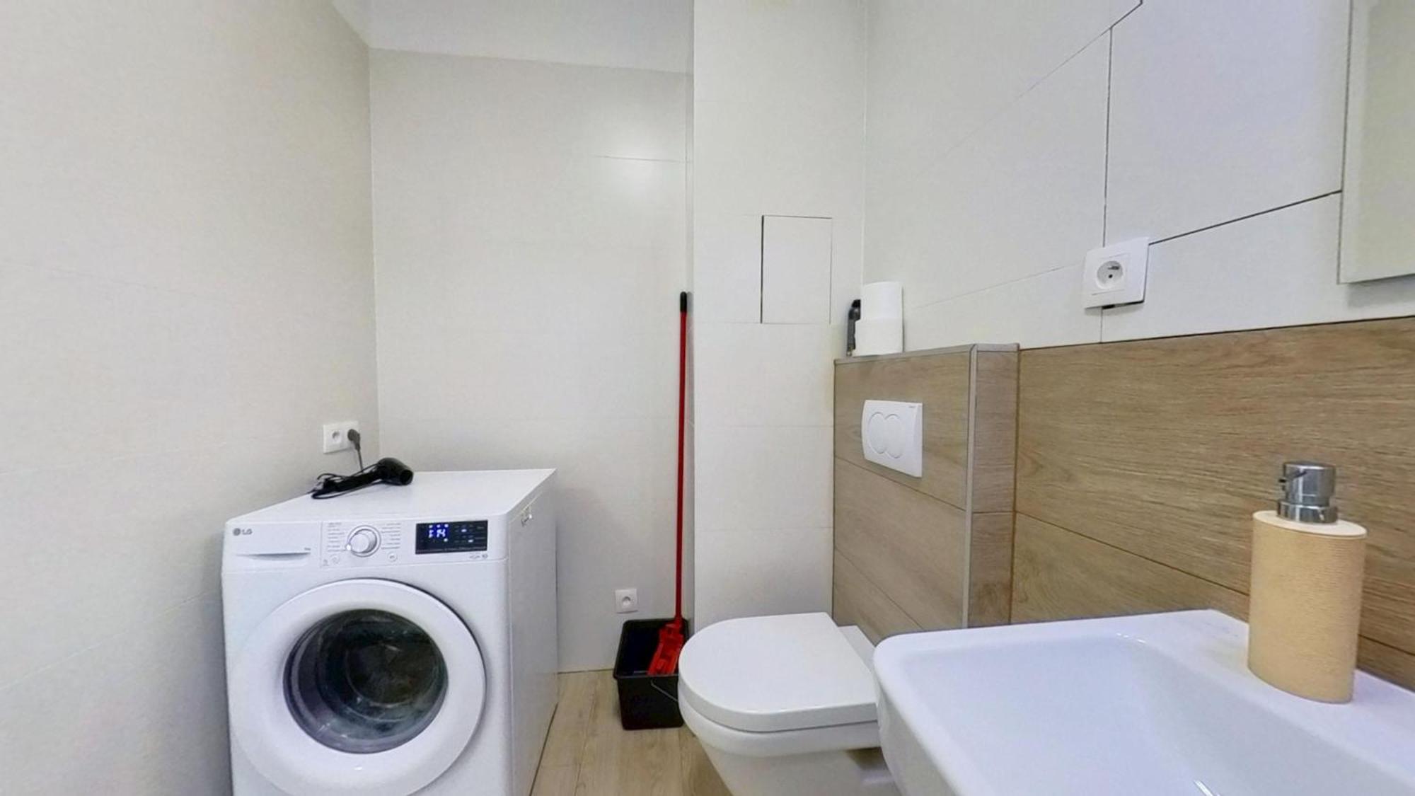 Air-Conditioned 2 Room Apartment, With Terrace, Rovinka, 302 Екстериор снимка