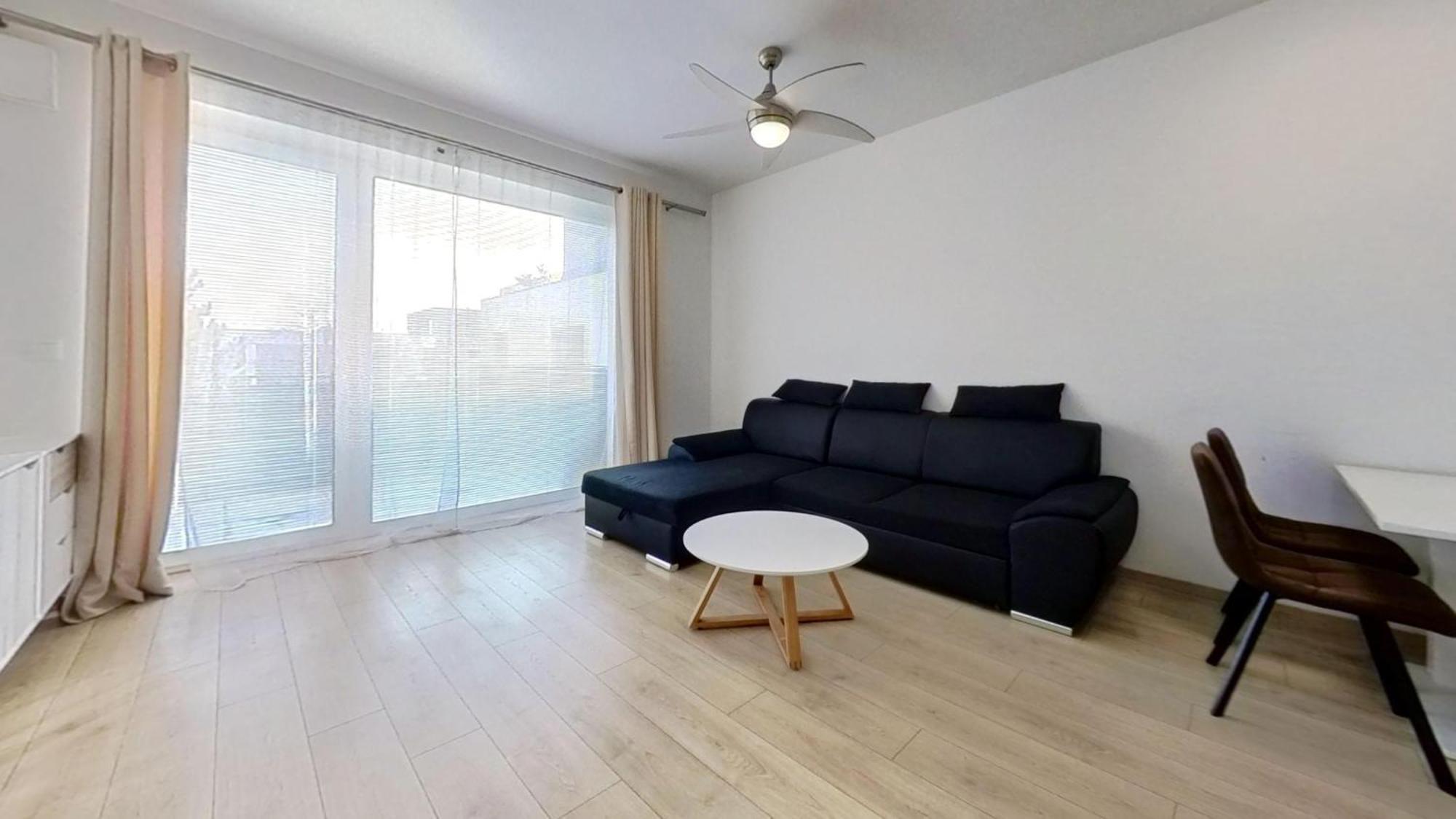 Air-Conditioned 2 Room Apartment, With Terrace, Rovinka, 302 Екстериор снимка